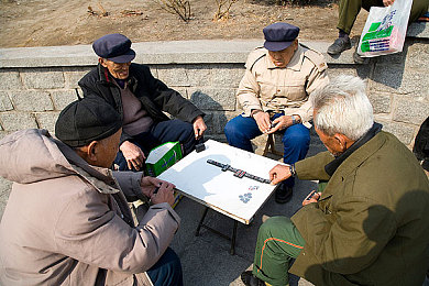 汤姆叔叔桃红色温馨提示语怎么写：桃红温馨提醒：汤姆叔叔温馨提示语，为生活添彩添暖意