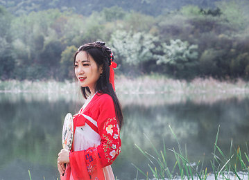 国产伦子真实事例对白：情感陪伴新篇章：国产伦子，科技温暖心灵之旅-3