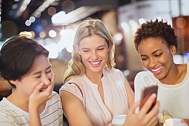 2023黄色app,揭秘“2023黄色app”：网络陷阱，警惕下载！-1