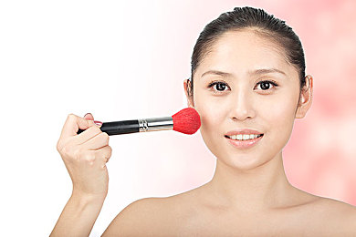 粗大的内捧猛烈进出的APP：沉浸式奇幻冒险来袭：“粗大的内捧猛烈进出的APP”引领游戏新潮流