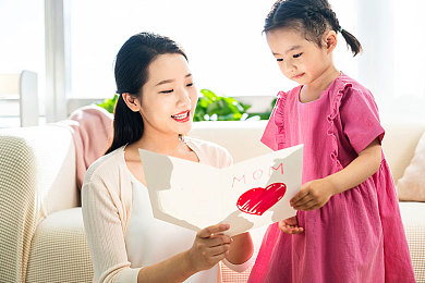 人妻被强行入侵石原莉奈,奇幻世界冒险，人妻危机！