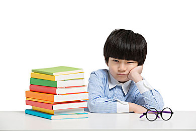 草莓苏晶体APP免费：草莓苏晶体APP全面免费，市场竞争加剧下行业新动向解析