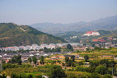 吃上摸下：奇幻探险之旅：《无尽探险》邀你探索神秘世界，解锁独特解谜体验-2