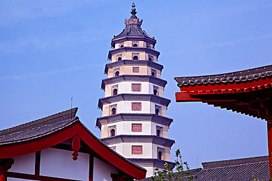 日韩一三区：探寻日韩游戏圣地：揭秘一三区魅力瞬间，尽享多元游戏盛宴-2