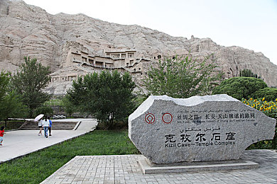 俄乌战争血腥网站入口免费,网络监管漏洞引关注，清朗空间待共建-2