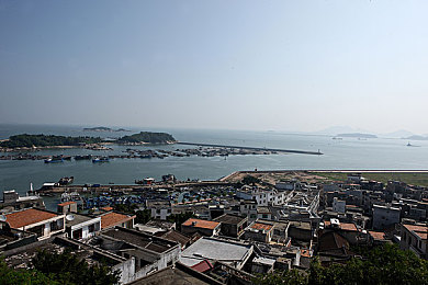 将界2 第三集 亲热：探索亲密界限，解锁距离智慧：将界2“亲热”集引发情感社交新思考-3