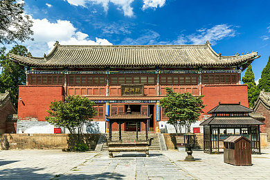 日本极品护士撒尿：网络热议：极品护士撒尿事件折射职业形象争议与网络传播反思-4