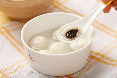 国产成人91张津瑜6分钟：张津瑜视频引发热议,成人内容的社会反思-3
