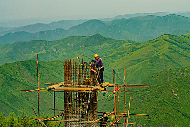 51cgfun朝阳热心群众：都市传奇：构建梦想之城，体验无尽传奇之旅-2