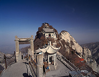 三上悠娅作品：三上悠娅：梦幻插画大师，艺术奇幻之旅魅力无限