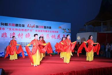 乌克兰 摘花 娇小自由：乌克兰摘花视觉软件：带你领略欧洲东部风情，体验娇小自由之旅-4