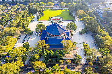 羞羞网站：虚拟秘境探险，共筑社区温馨家园