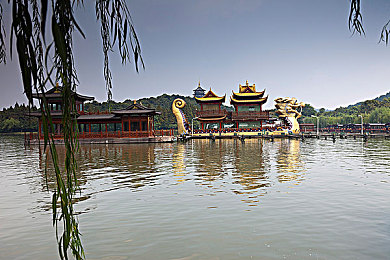 人性与动交ZZZZBBBB：未来驾驶，和谐出行：探索人性与智能车的未来之旅-3
