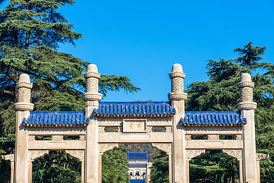 十八岁以下禁止观看的毛片黄,神秘游戏《禁忌之旅》即将上线，冒险等你来挑战