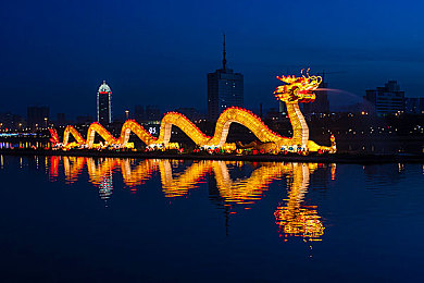 魔镜号系列全部作品大全：魔镜号宇宙探险之旅，穿越时空，探索未知奇幻世界-3