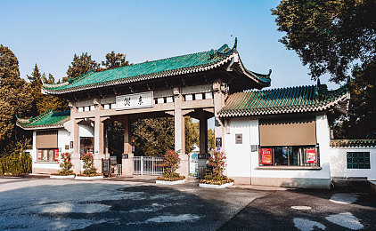 三上悠亚梦工厂av电影：成人影视产业的文化碰撞与社会反思