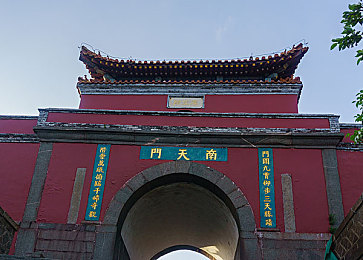 亲子乱AⅤ一区二区三区的：亲子互动乐翻天，游戏陪伴成长路-2