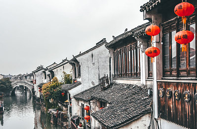 极品反差婊调教黑料网站吃瓜：网络文化反思与青少年保护的双重挑战-2