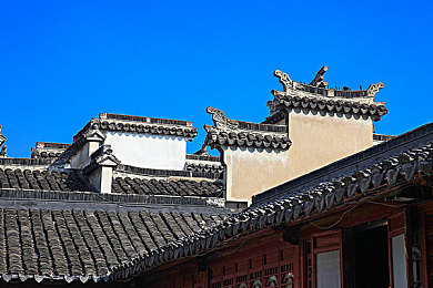 丝袜老师踩我的 出精子照片,校园游戏引争议，道德底线引关注-3