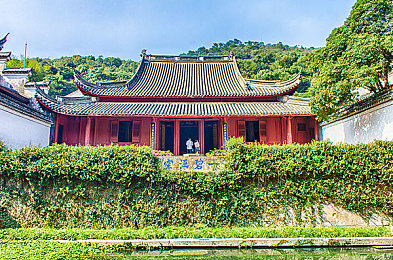 女人跪下吃J8图片：笑爆眼球：荒诞场景，趣味互动，揭秘网络视觉盛宴-3