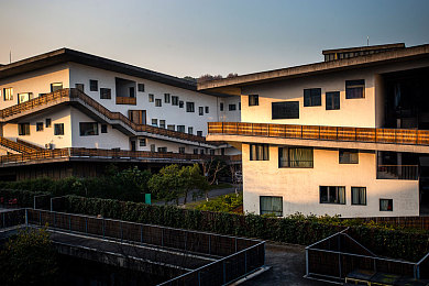 99热这里只有精品在线观看：畅游精品乐园，99热带你领略游戏魅力