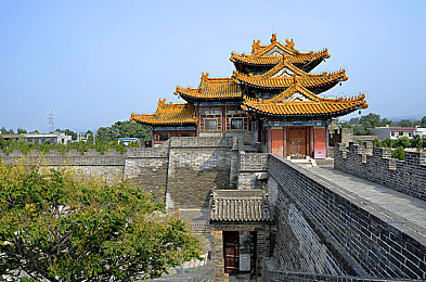 一面亲上边一边摸下边：神秘礼仪探秘之旅，古代情感符号揭秘