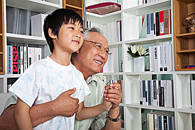 真实刺激交换娇妻-1