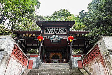 三上悠亚菊门初解禁：三上悠亚逆境崛起，粉丝力挺，菊门事件揭秘，正能量传递娱乐圈-1