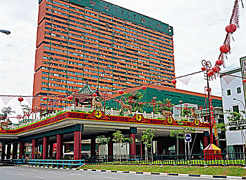 十大免费黄片软件：“揭秘免费黄片软件危害：警惕网络安全，共建清朗网络环境”-2