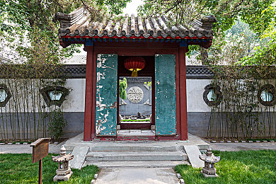 女生公众场合暴露私密部位,游戏圈惊现隐私危机，女性玩家权益引关注-2