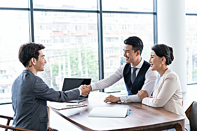 打扑克又叫又痛下载：牌技互动解压，社交新体验——“打扑克又叫又痛”下载狂欢