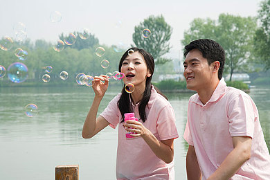 三上悠亚必看：三上悠亚如何通过作品与态度改变年轻人观念-3