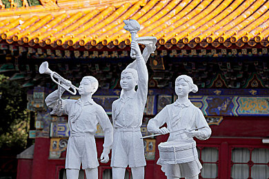 三上悠亚黄色片：三上悠亚新作热议引发成人产业深思-3