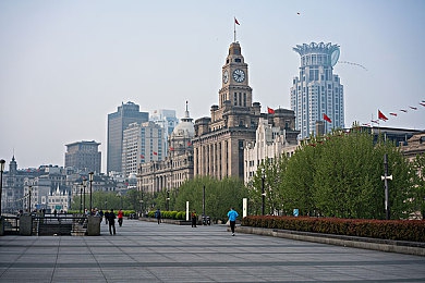 老师涨奶叫学生吮她的奶：奶趣互动：涨奶奇遇，师生情深乐无穷-2
