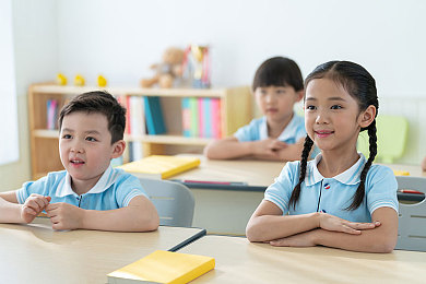 学校处罚室用机器打pg：机器人替罚成风潮，校园电子游戏监管引深思-3
