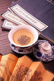 年轻的女教师毛茸茸的量藏：探索教育新风尚：神秘女教师毛茸茸教学魔法，点亮学子求知路-3